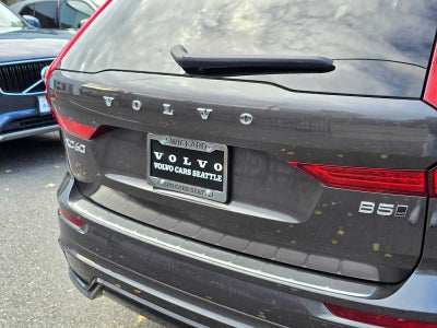2024 Volvo XC60 Core Dark Theme