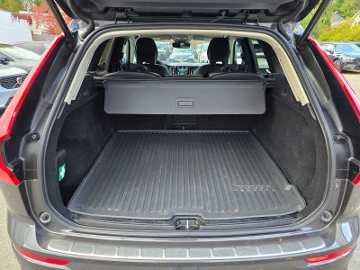 2024 Volvo XC60 Core Dark Theme
