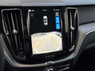2024 Volvo XC60 Core Dark Theme