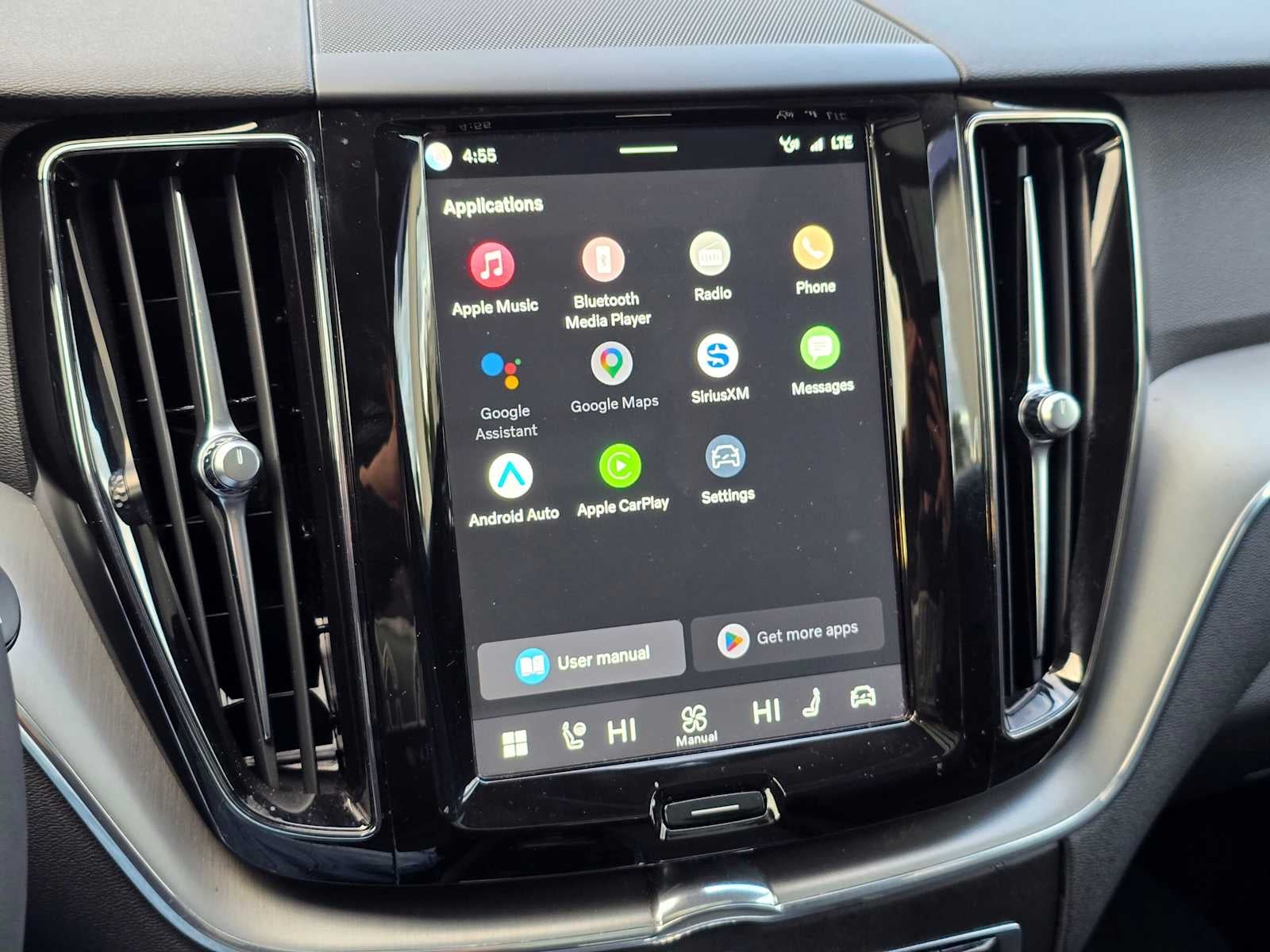 2024 Volvo XC60 Core Dark Theme