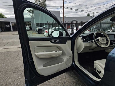 2024 Volvo XC60 Core Dark Theme