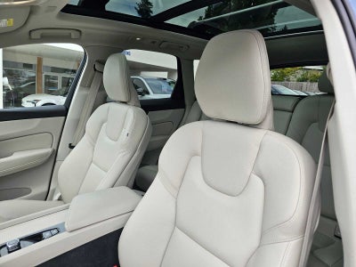 2024 Volvo XC60 Core Dark Theme