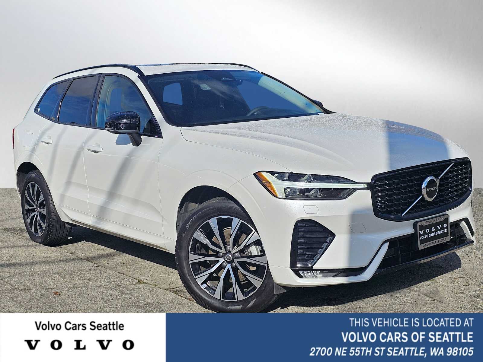 2024 Volvo XC60 Core Dark Theme