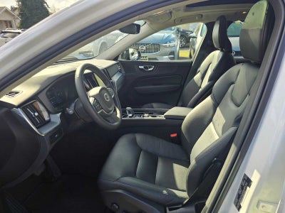 2024 Volvo XC60 Core Dark Theme