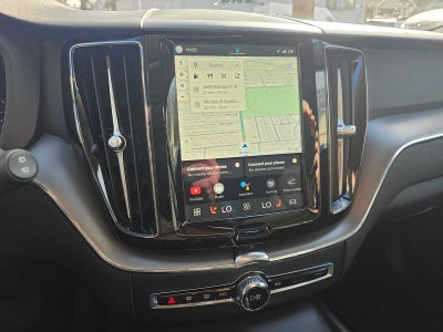 2024 Volvo XC60 Core Dark Theme