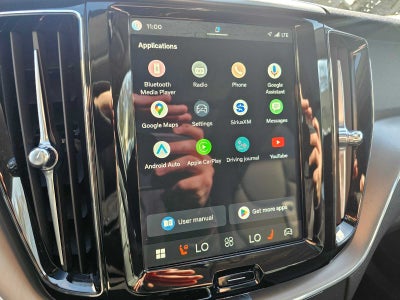 2024 Volvo XC60 Core Dark Theme