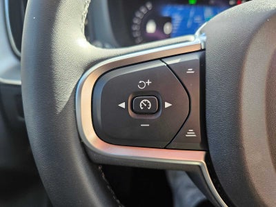 2024 Volvo XC60 Core Dark Theme