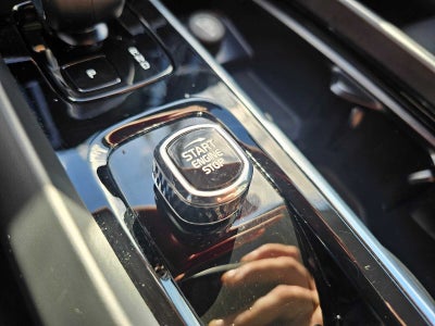 2024 Volvo XC60 Core Dark Theme