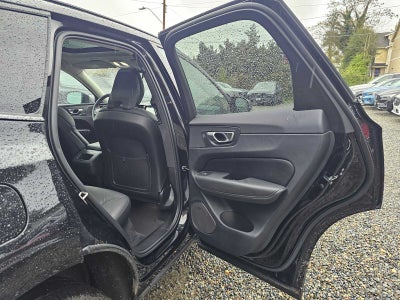 2024 Volvo XC60 Plus Dark Theme