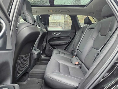 2024 Volvo XC60 Plus Dark Theme