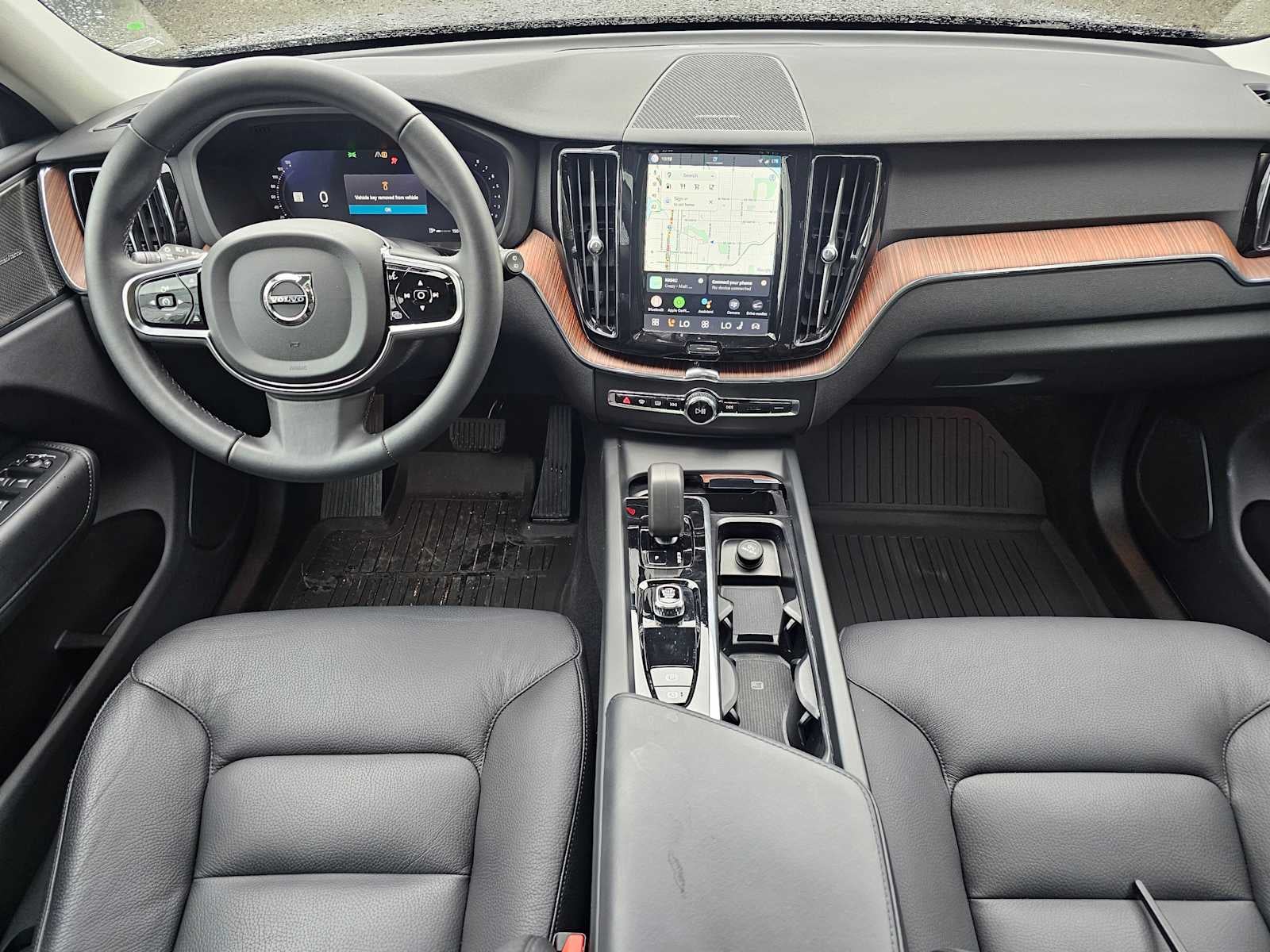 2024 Volvo XC60 Plus Dark Theme