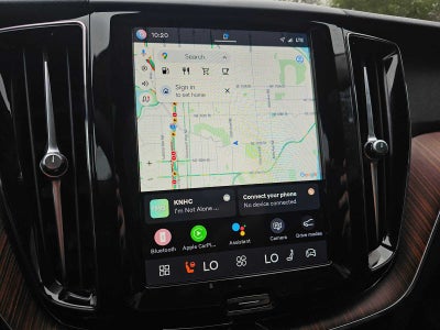 2024 Volvo XC60 Plus Dark Theme