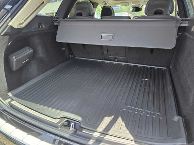 2023 Volvo XC60 Plus Bright Theme