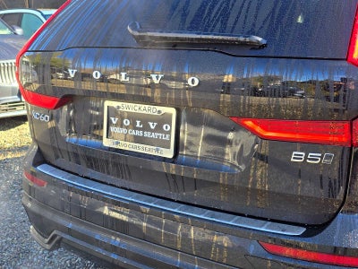 2023 Volvo XC60 Plus Dark Theme