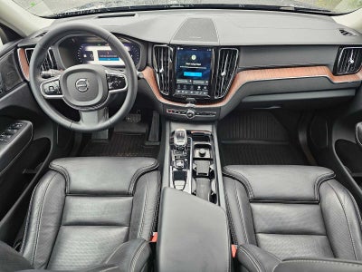 2023 Volvo XC60 Ultimate Dark Theme