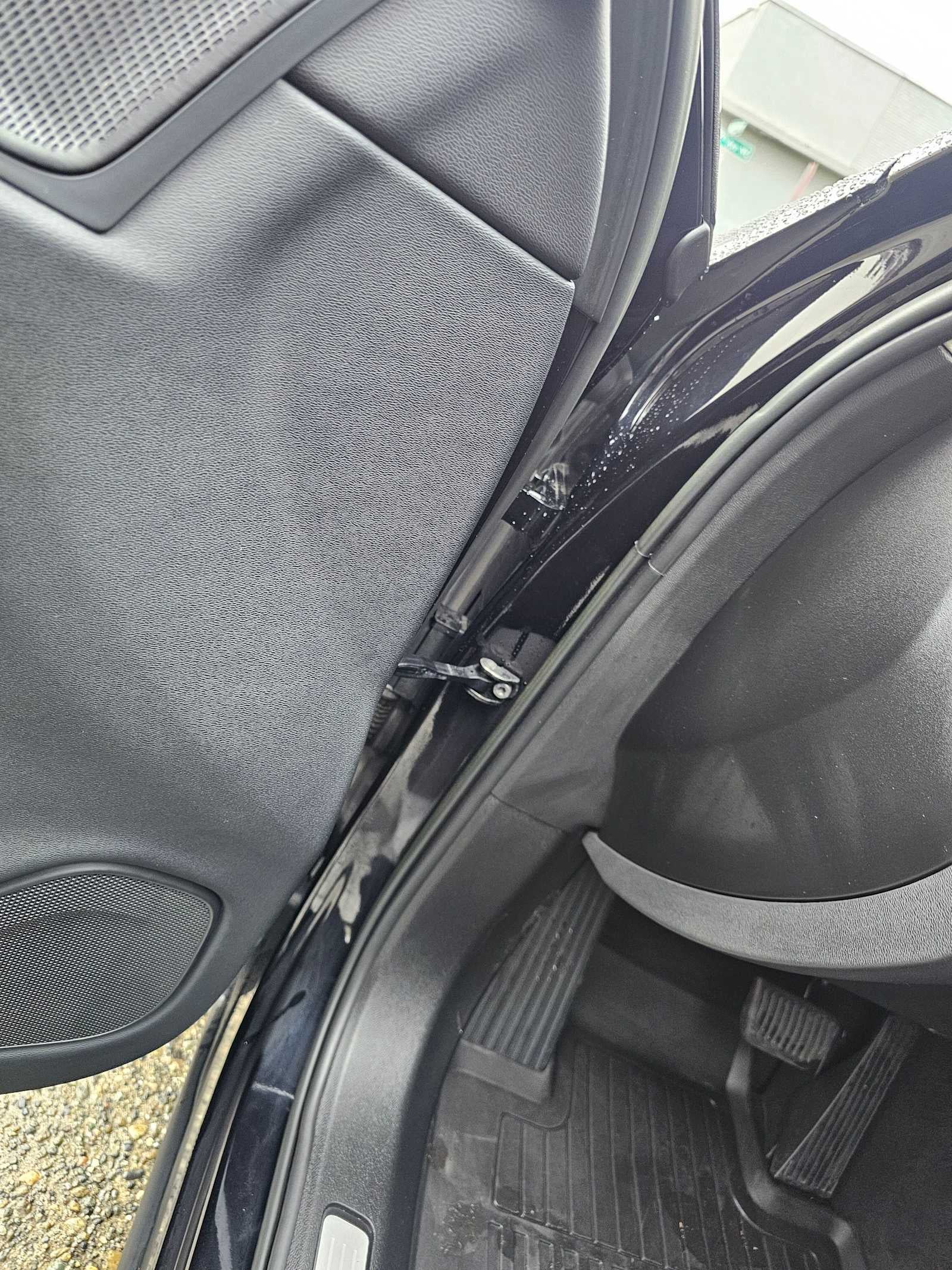 2023 Volvo XC60 Ultimate Dark Theme