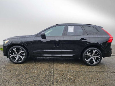 2023 Volvo XC60 Ultimate Dark Theme