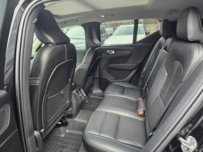 2025 Volvo XC40 Plus Dark Theme