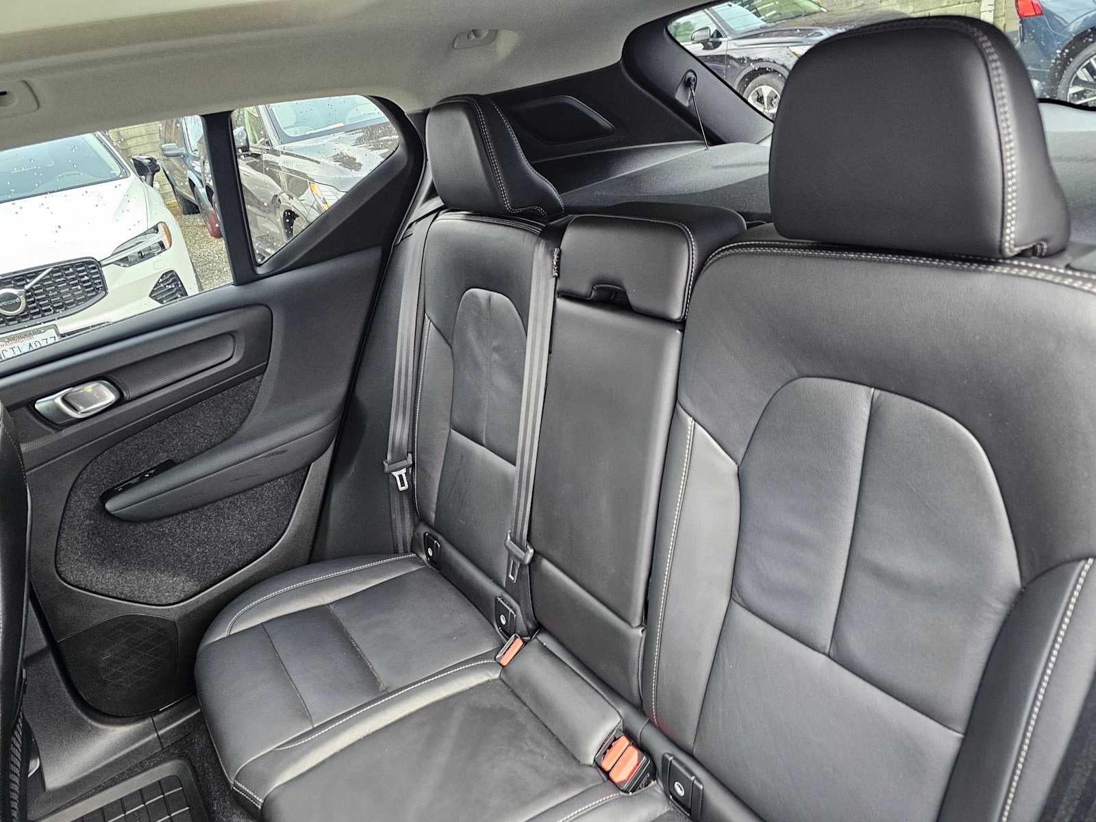 2025 Volvo XC40 Plus Dark Theme