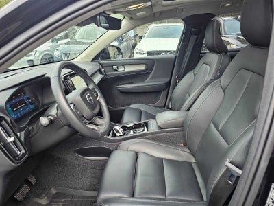 2025 Volvo XC40 Plus Dark Theme