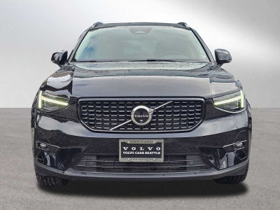 2025 Volvo XC40 Plus Dark Theme