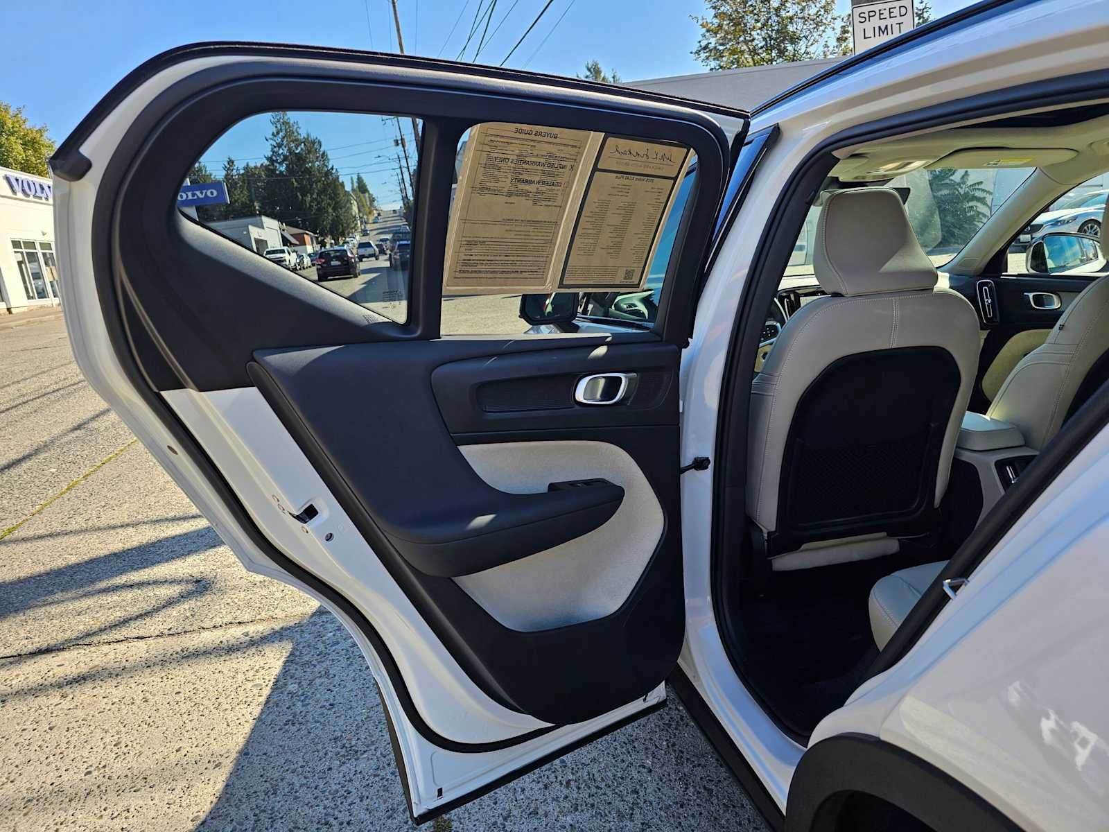 2026 Volvo XC40 Plus
