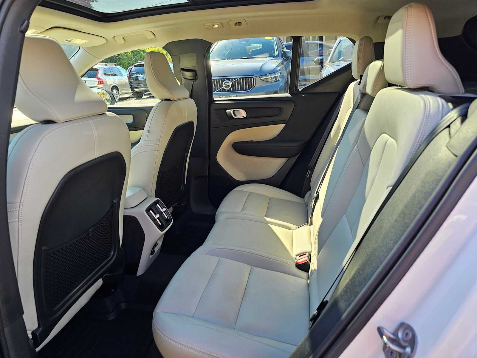 2026 Volvo XC40 Plus