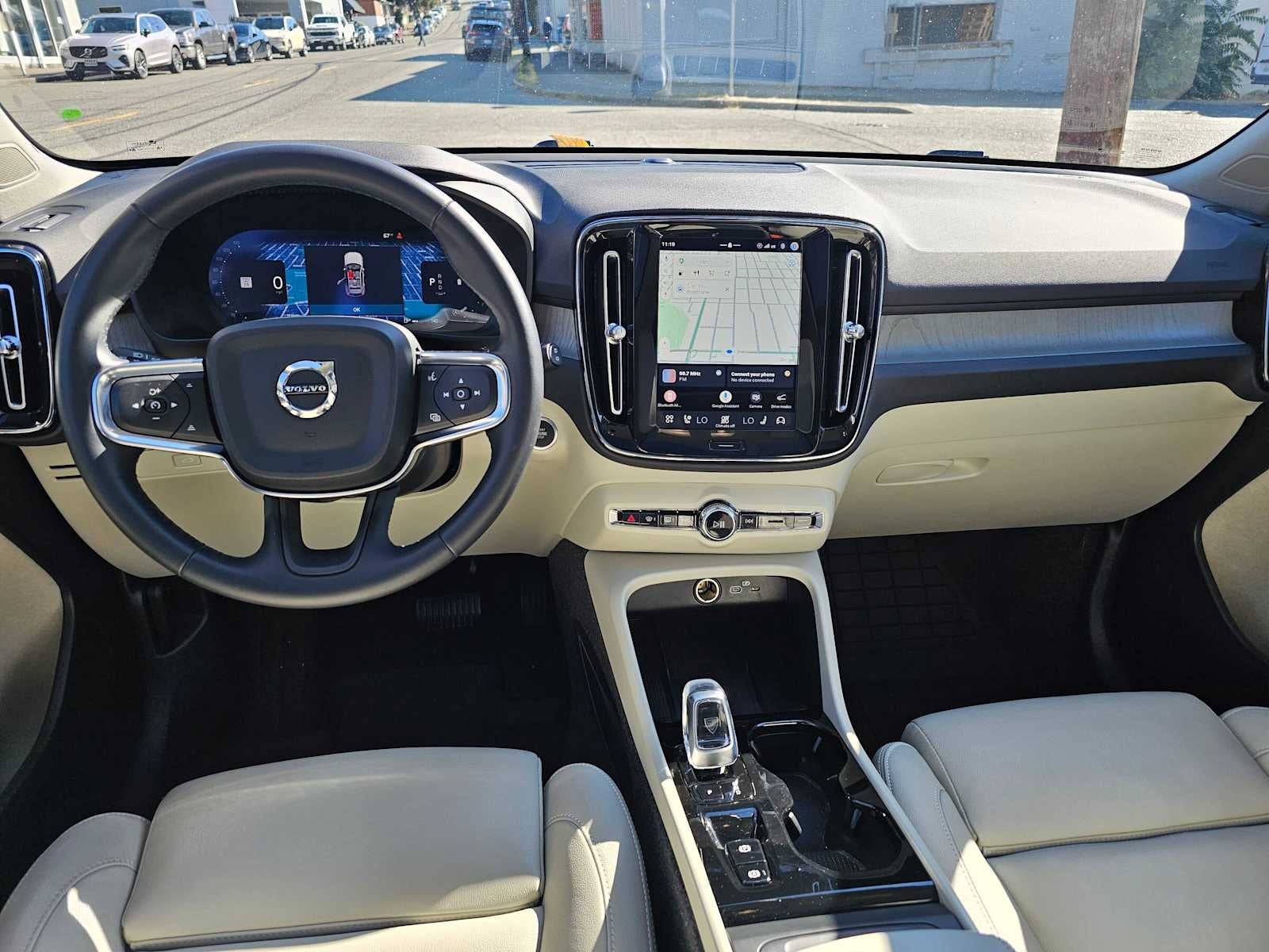 2026 Volvo XC40 Plus