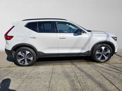 2026 Volvo XC40 Plus