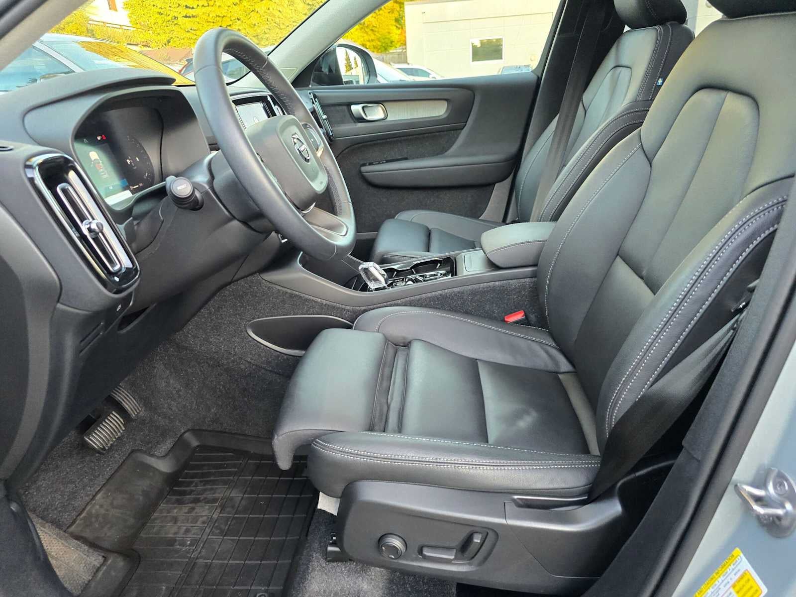 2026 Volvo XC40 Plus