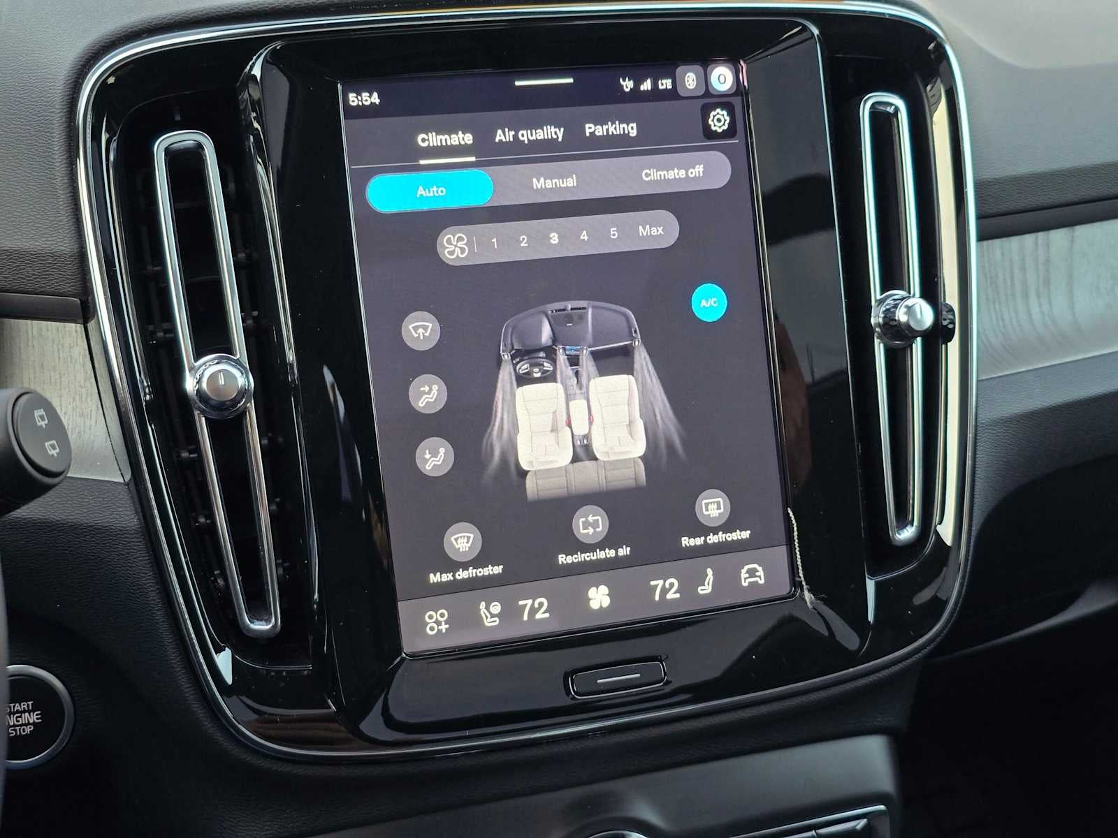 2026 Volvo XC40 Plus