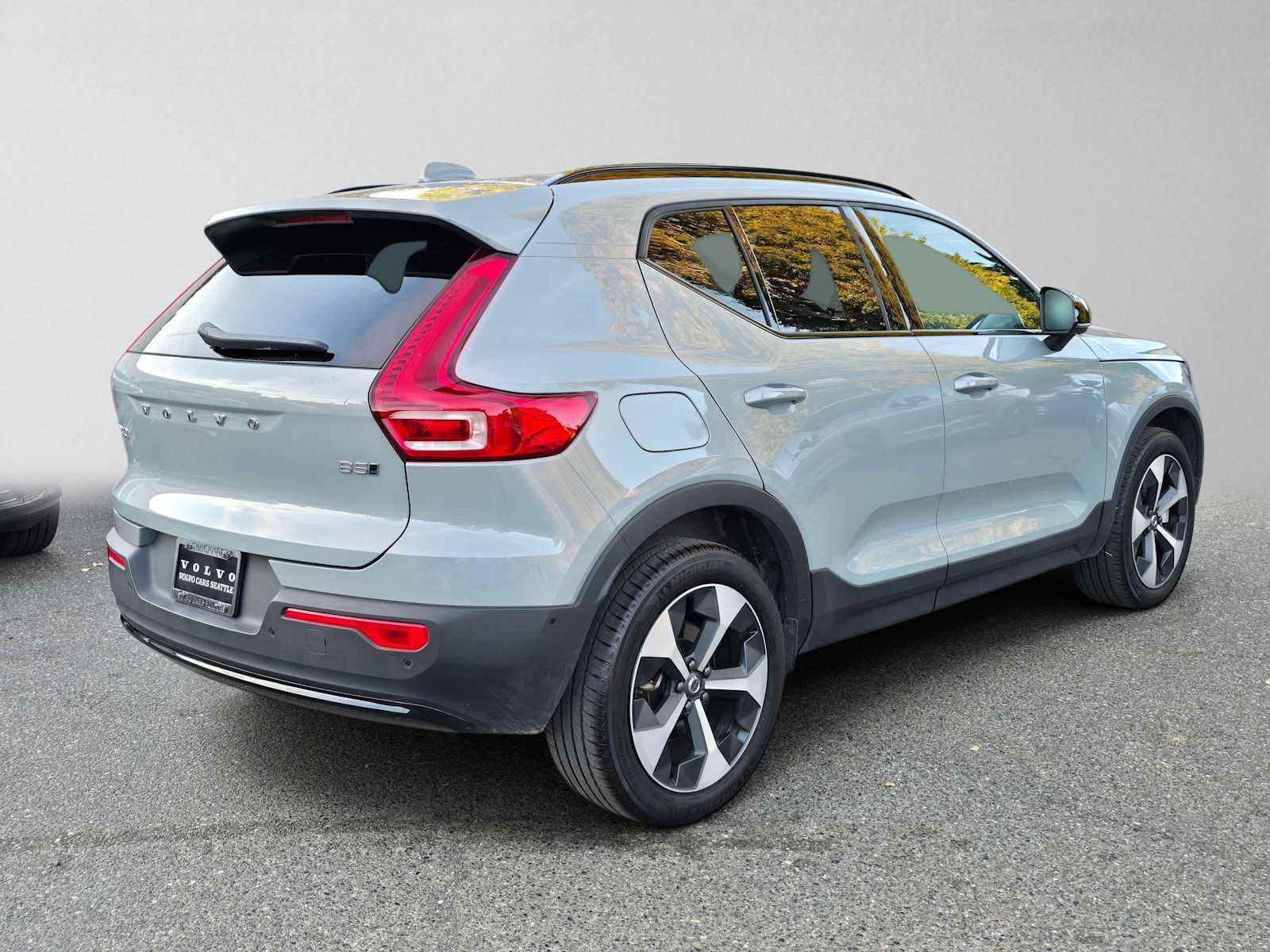 2026 Volvo XC40 Plus