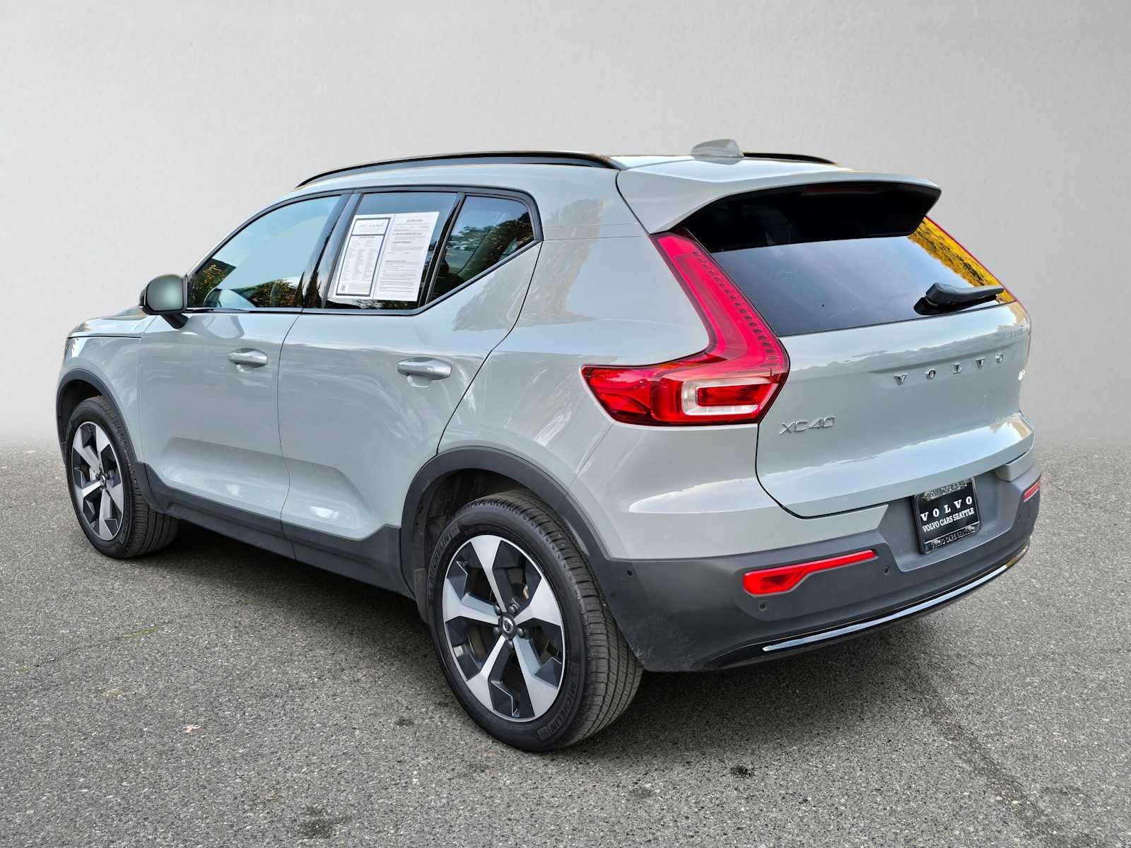 2026 Volvo XC40 Plus