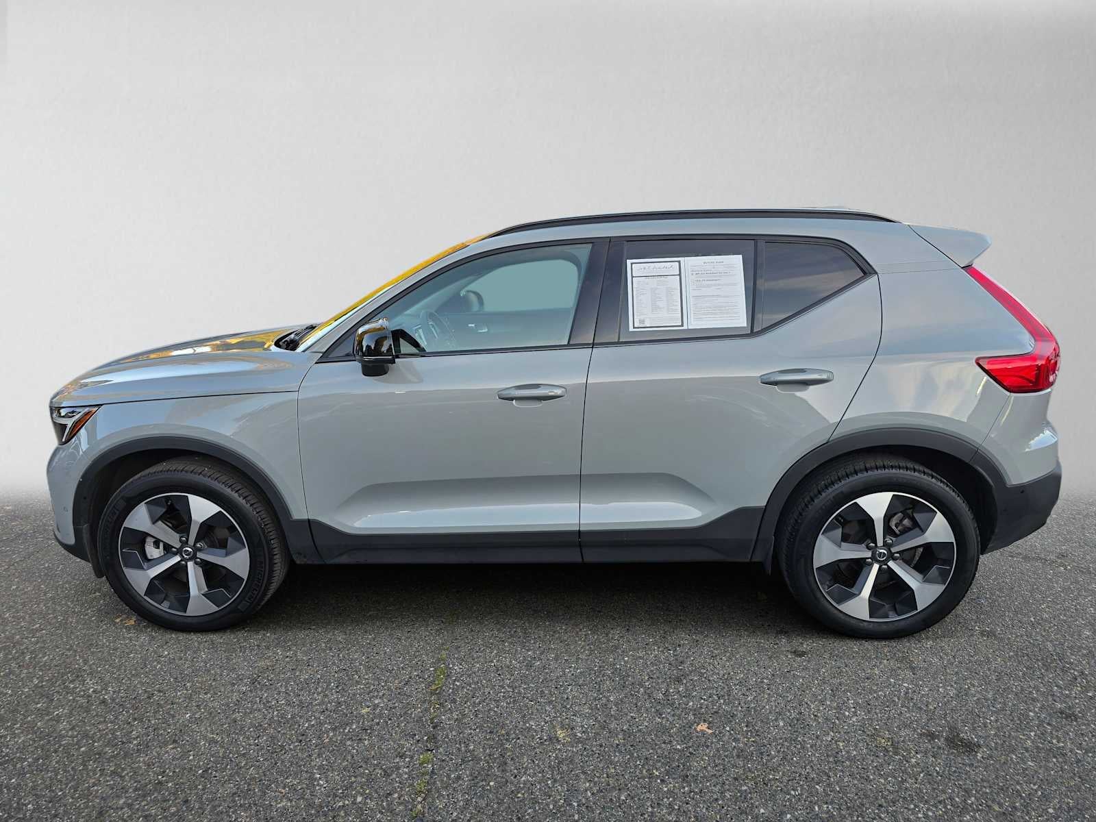 2026 Volvo XC40 Plus