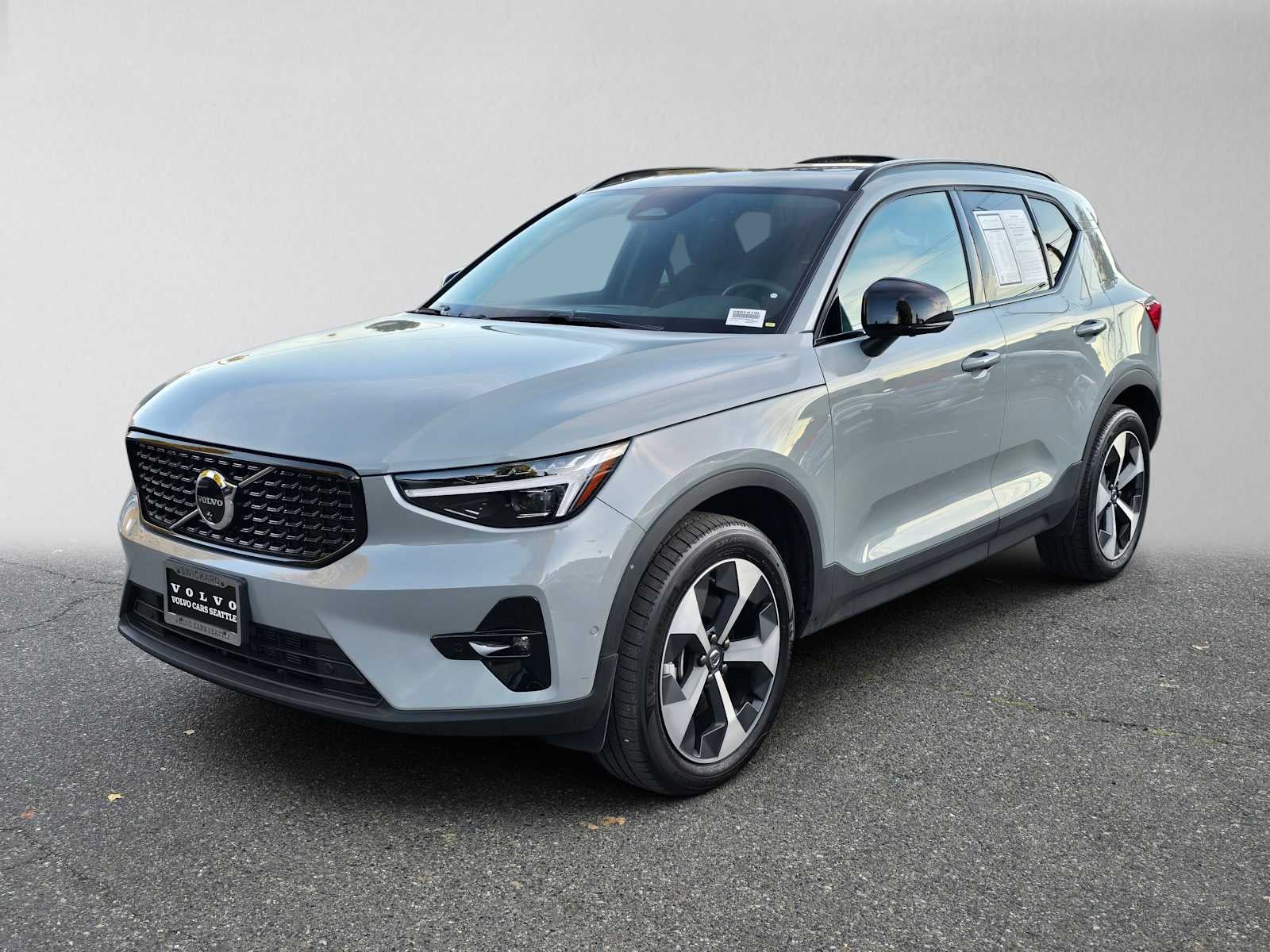 2026 Volvo XC40 Plus
