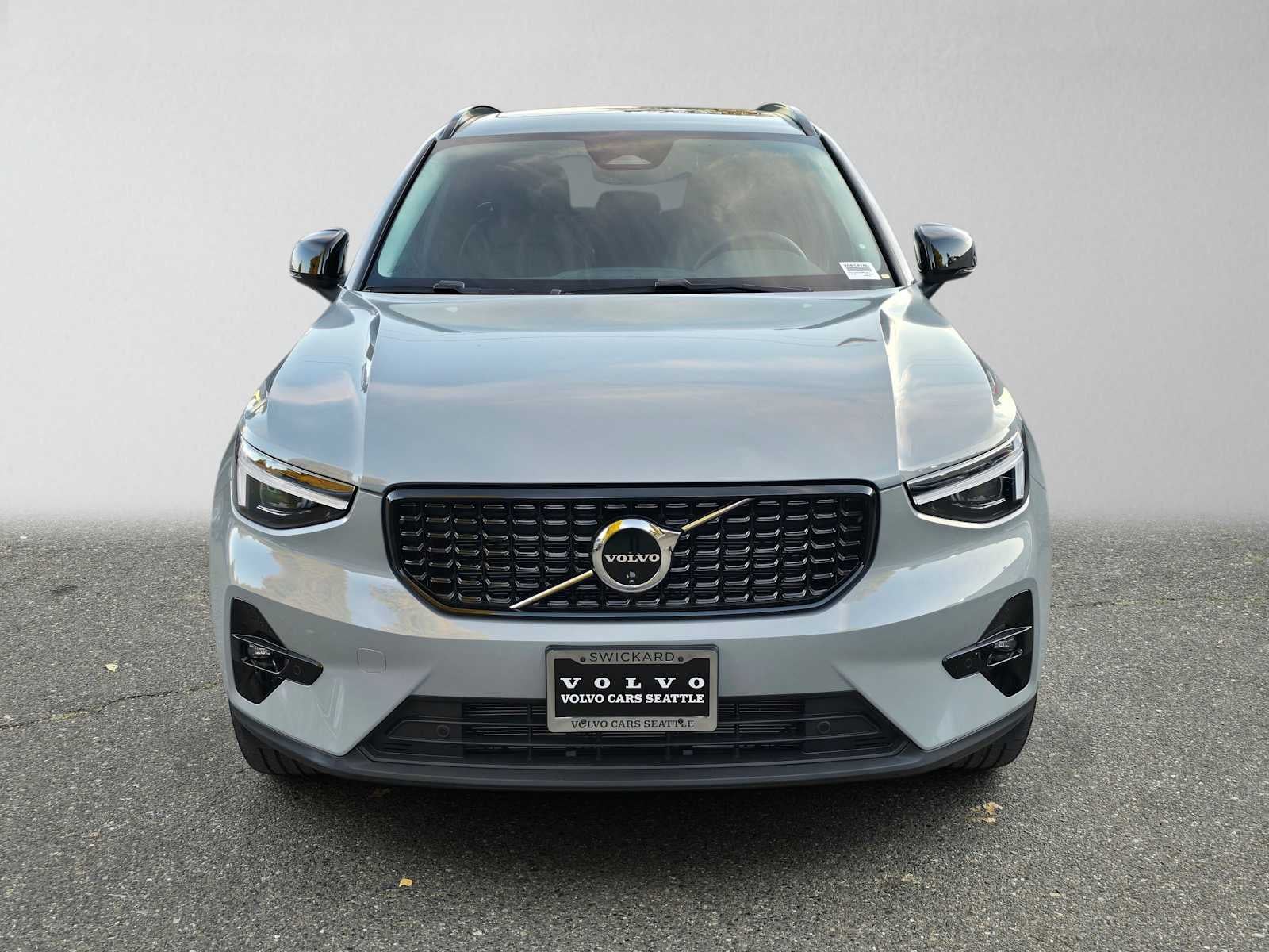 2026 Volvo XC40 Plus