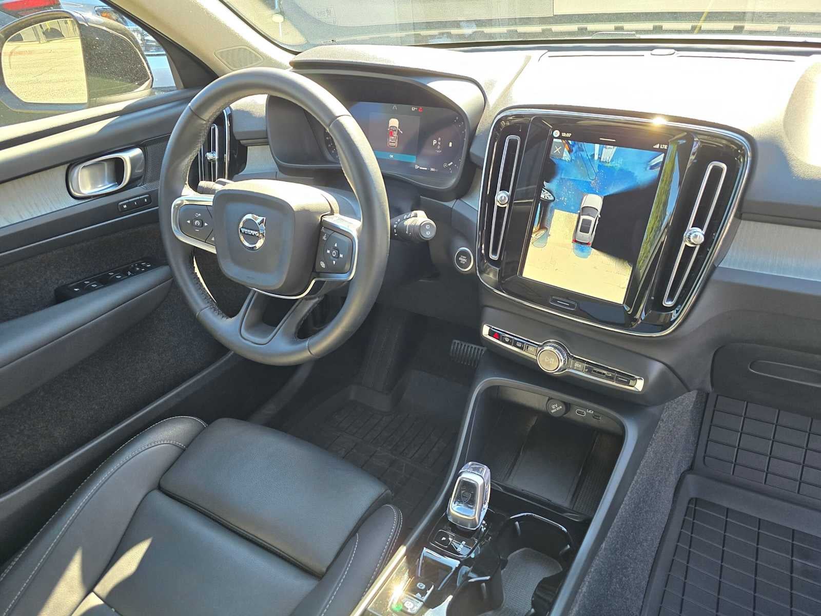 2026 Volvo XC40 Plus
