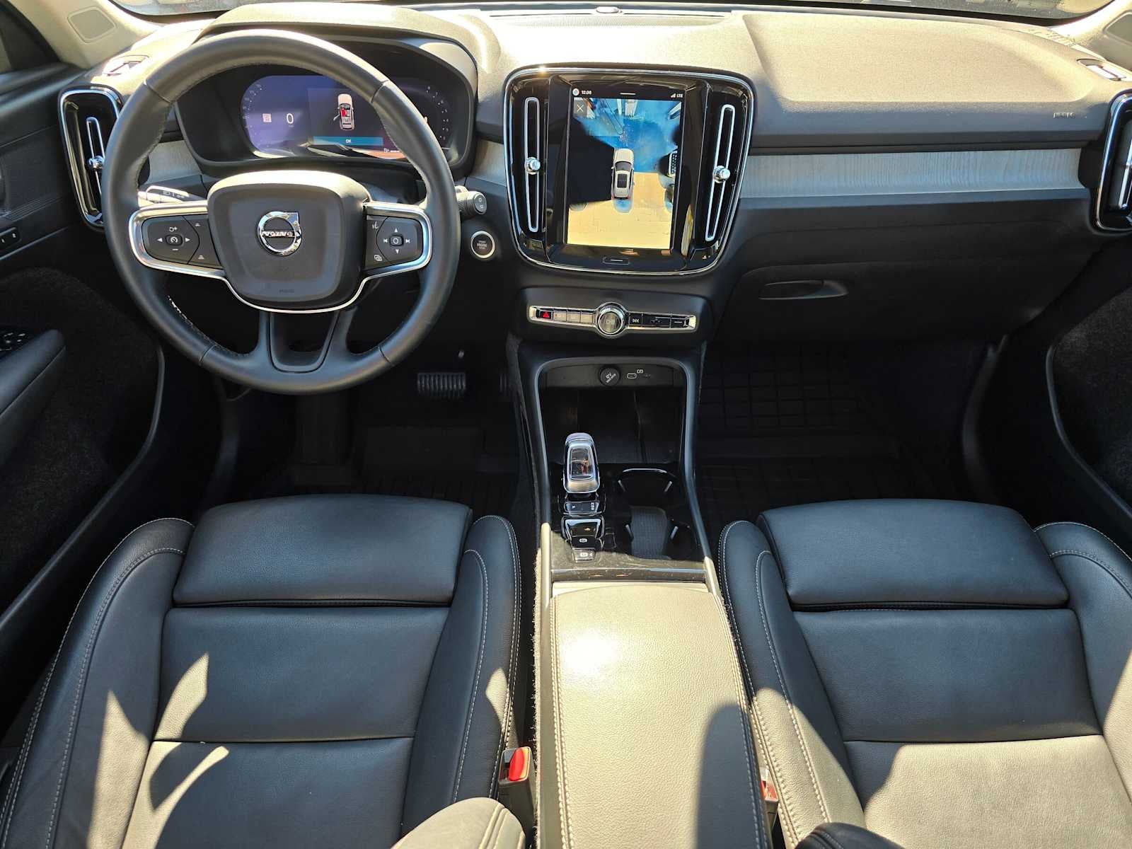 2026 Volvo XC40 Plus