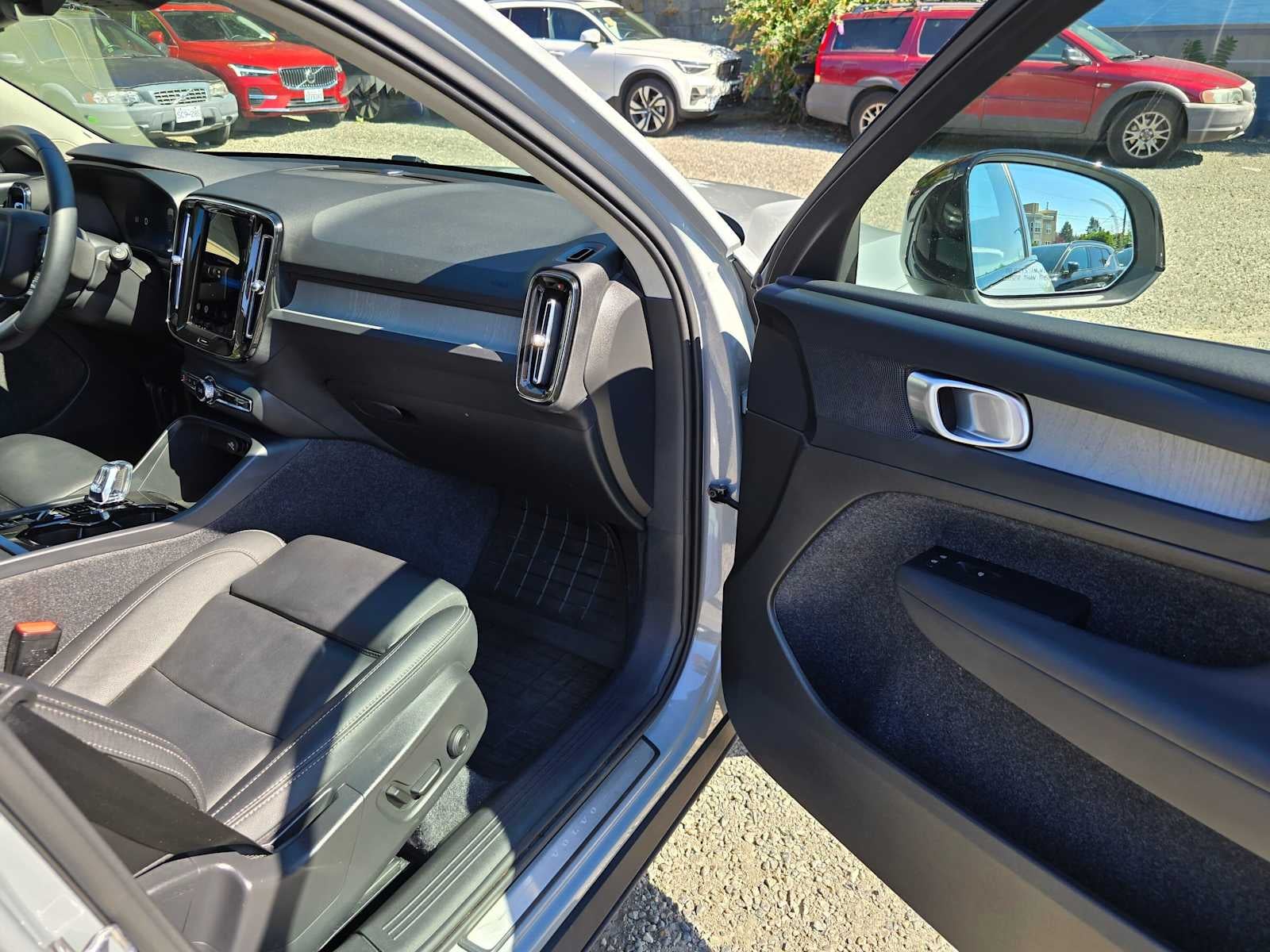 2026 Volvo XC40 Plus