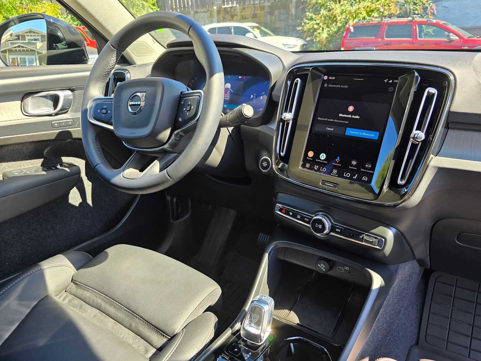 2026 Volvo XC40 Plus