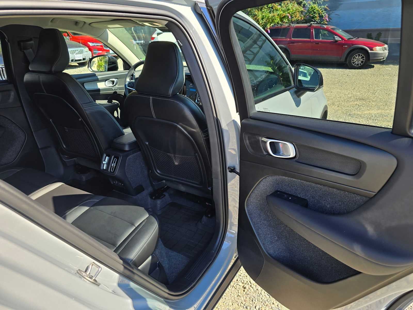 2026 Volvo XC40 Plus