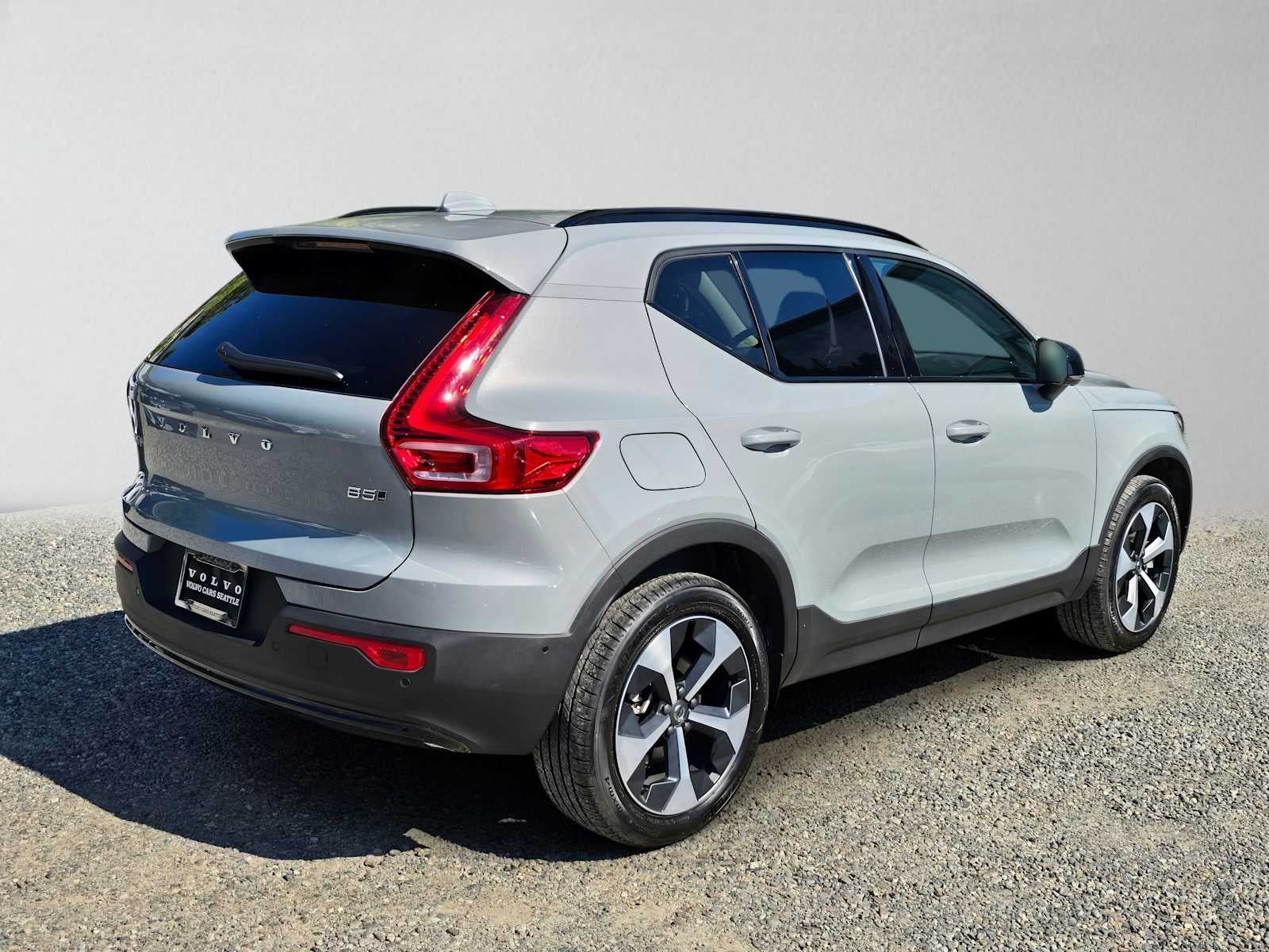 2026 Volvo XC40 Plus