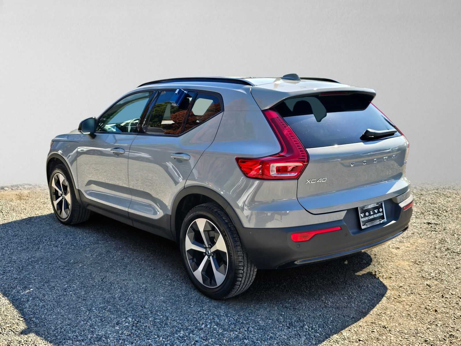 2026 Volvo XC40 Plus