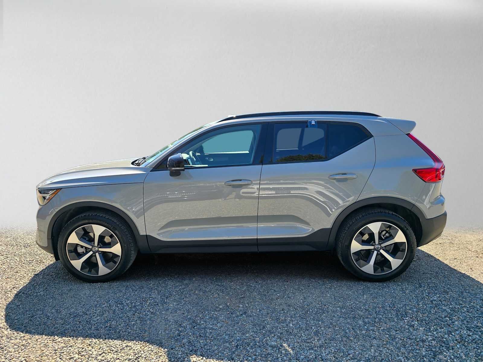 2026 Volvo XC40 Plus
