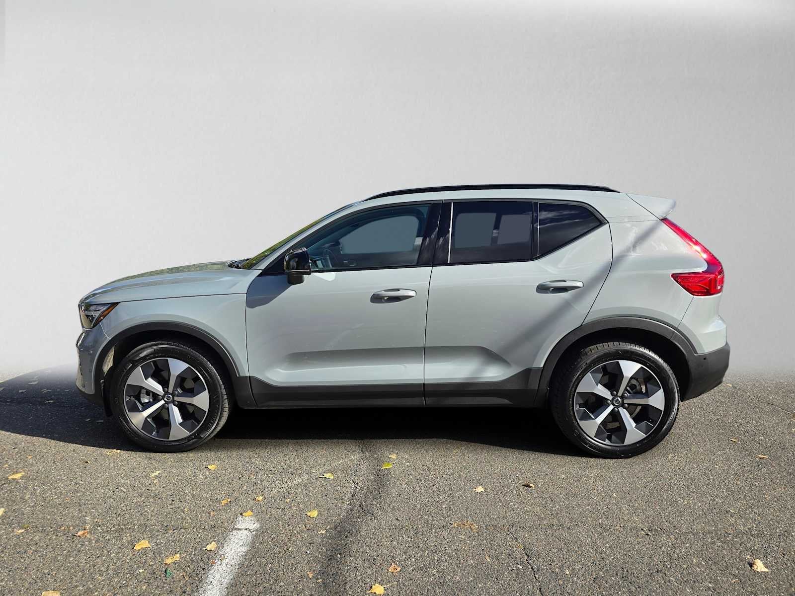 2026 Volvo XC40 Plus