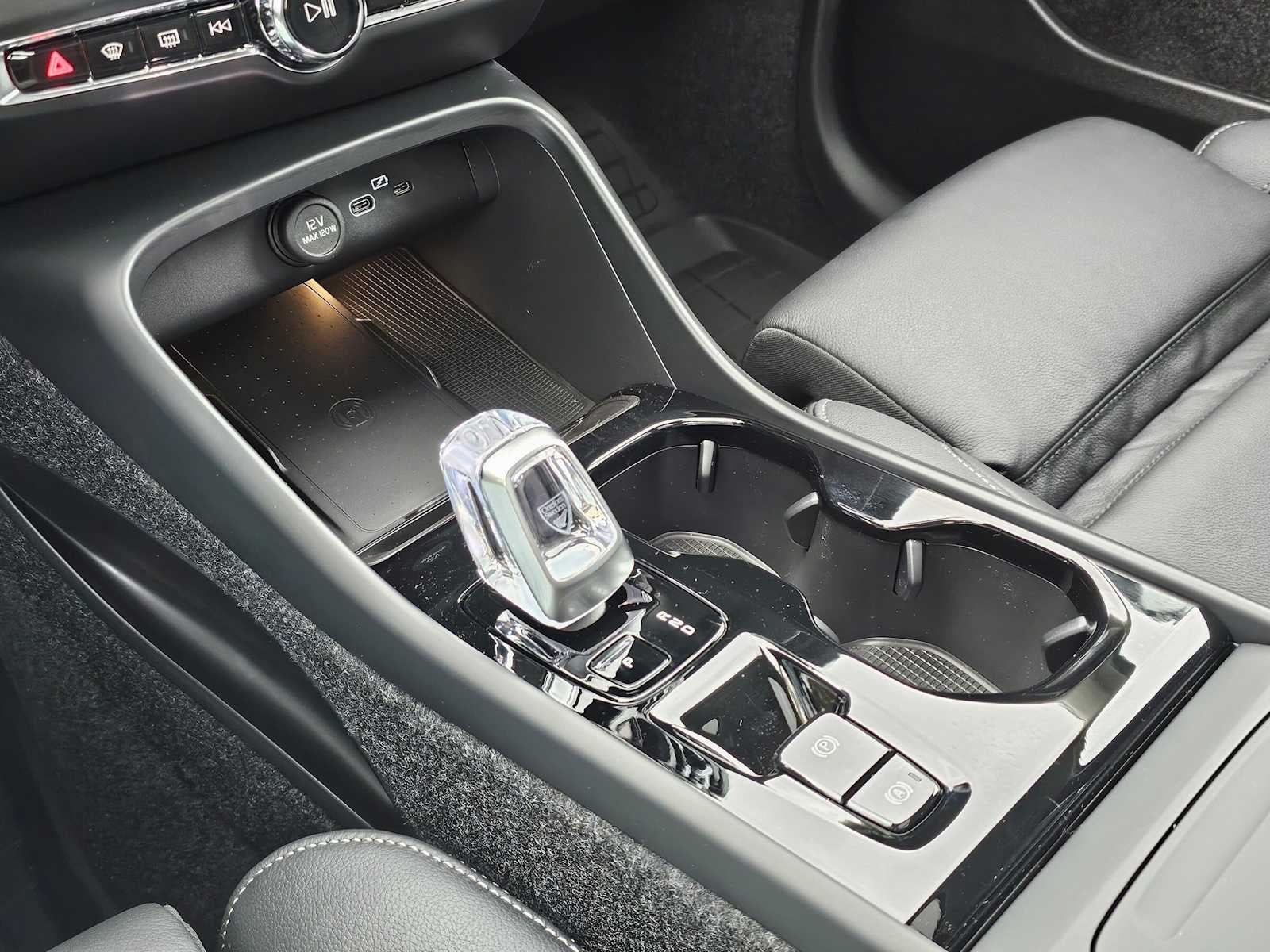 2026 Volvo XC40 Plus