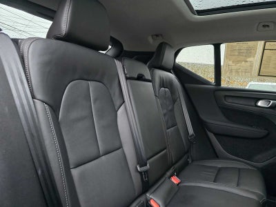 2025 Volvo XC40 Plus Bright Theme