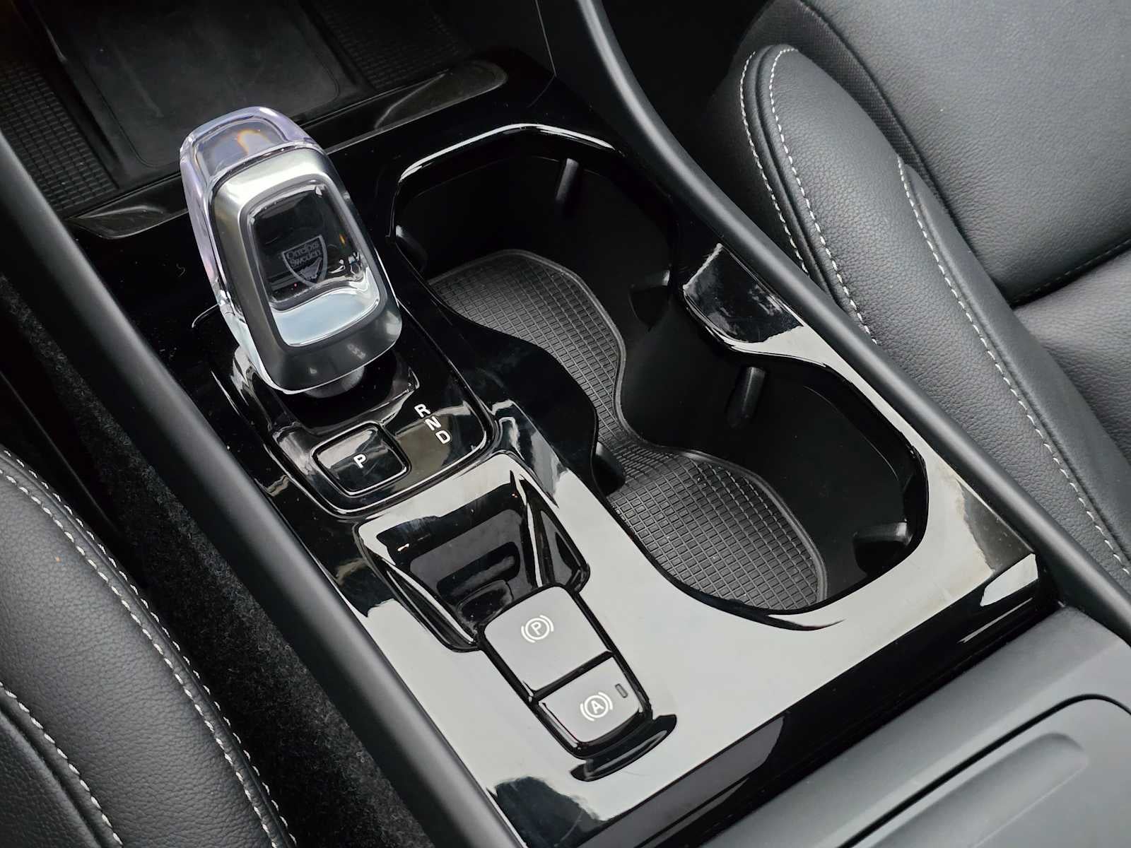 2025 Volvo XC40 Plus Bright Theme