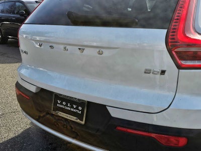 2024 Volvo XC40 Plus Bright Theme
