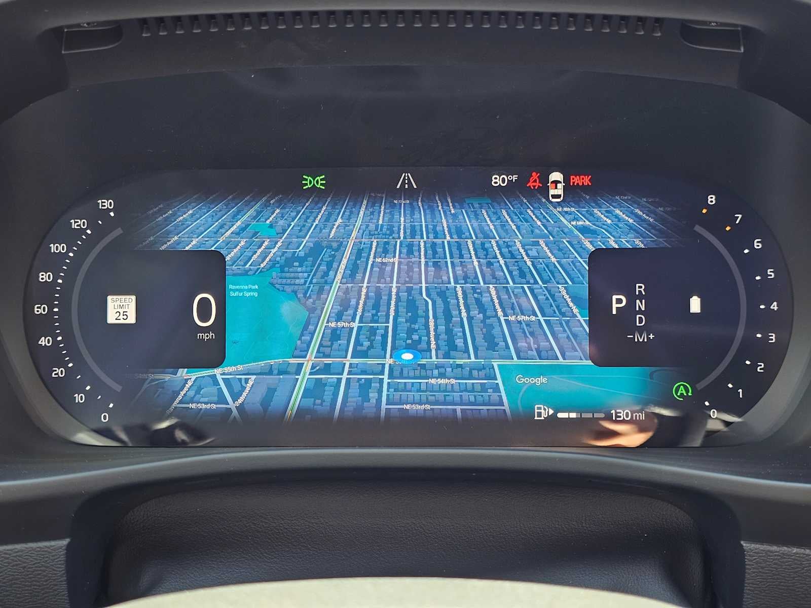 2024 Volvo XC40 Ultimate Bright Theme